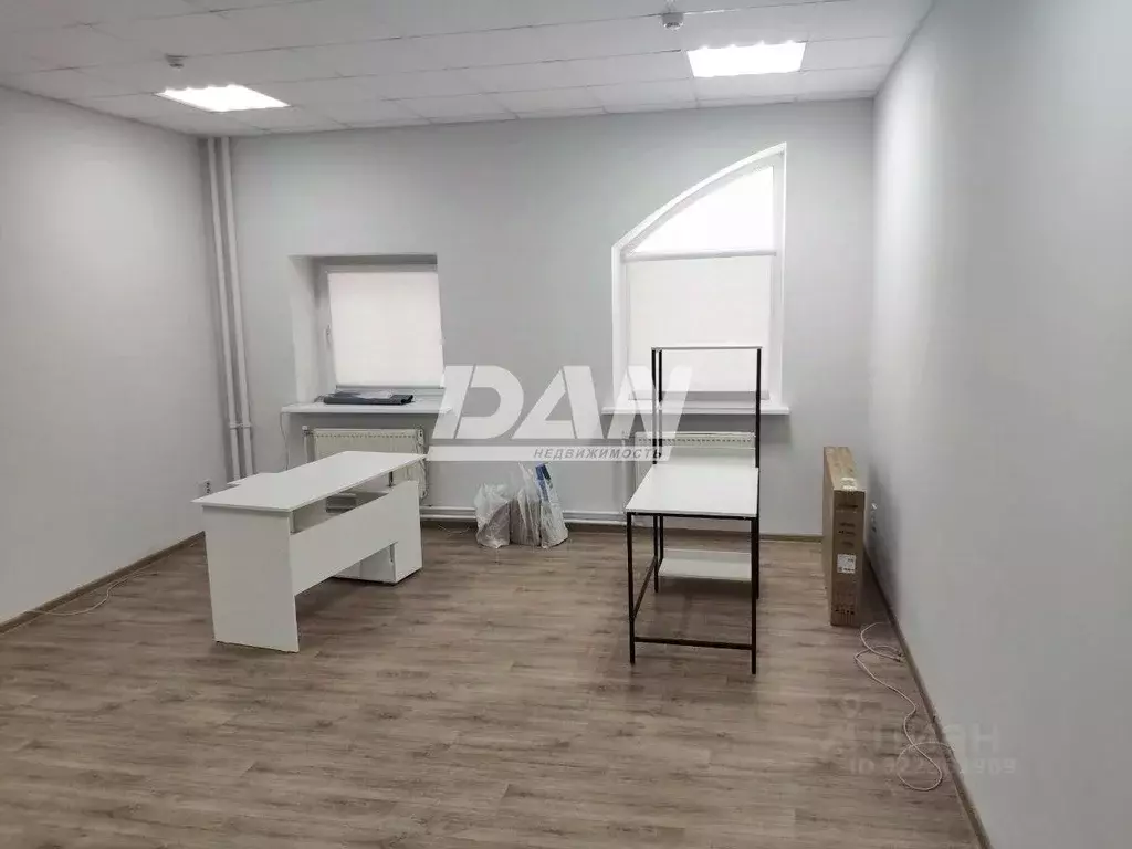 Офис в Челябинская область, Челябинск Красноармейская ул., 55 (27 м) - Фото 1