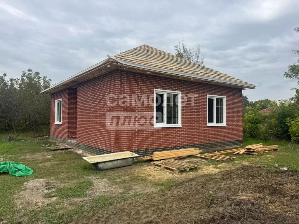 Дом в Краснодарский край, Кореновский район, Платнировское с/пос, ... - Фото 1