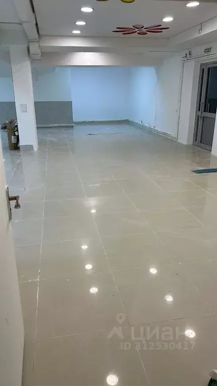 Помещение свободного назначения в Татарстан, Набережные Челны 20-й ... - Фото 1