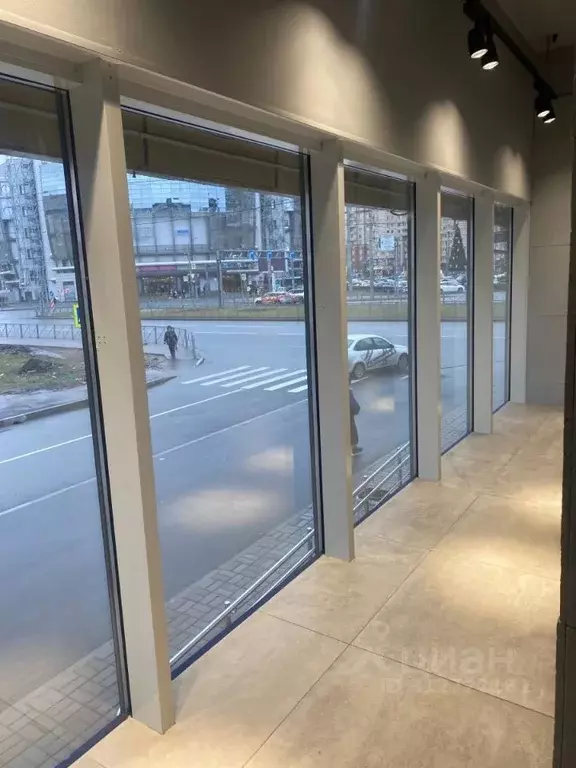 Торговая площадь в Санкт-Петербург просп. Испытателей, 35 (500 м) - Фото 1