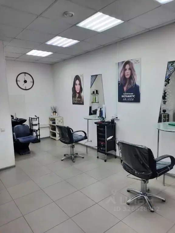 Помещение свободного назначения в Московская область, Клин ул. ... - Фото 1