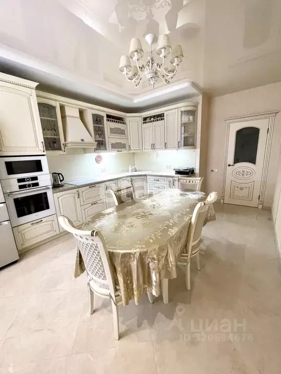 2-к кв. Белгородская область, Белгород бул. Первого Салюта, 6В (82.0 ... - Фото 1