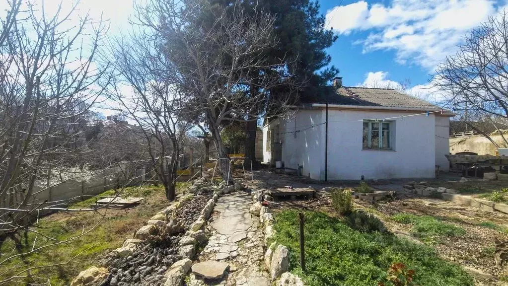 Участок в Севастополь ул. Адмирала Владимирского, 16 (7.7 сот.) - Фото 1