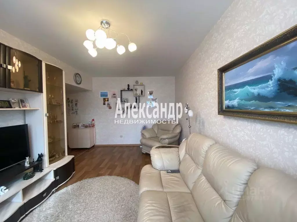 2-к кв. Санкт-Петербург Купчинская ул., 6/4к1 (43.8 м) - Фото 0