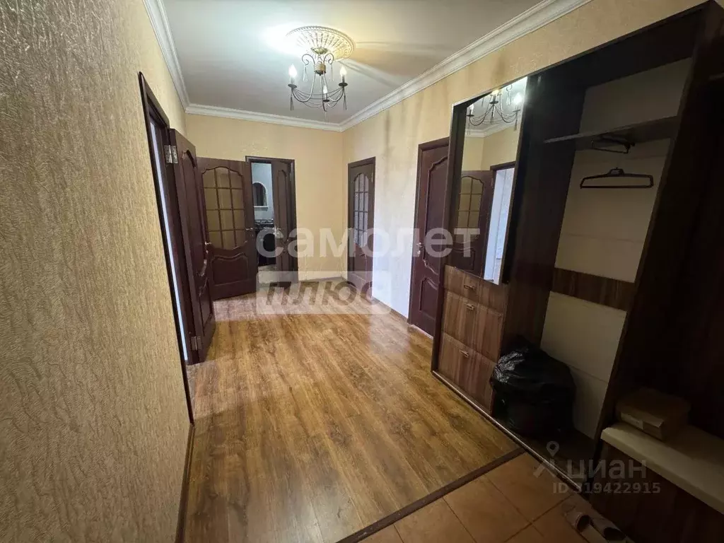 4-к кв. Дагестан, Махачкала ул. Абдулбасирова, 27 (90.0 м) - Фото 0
