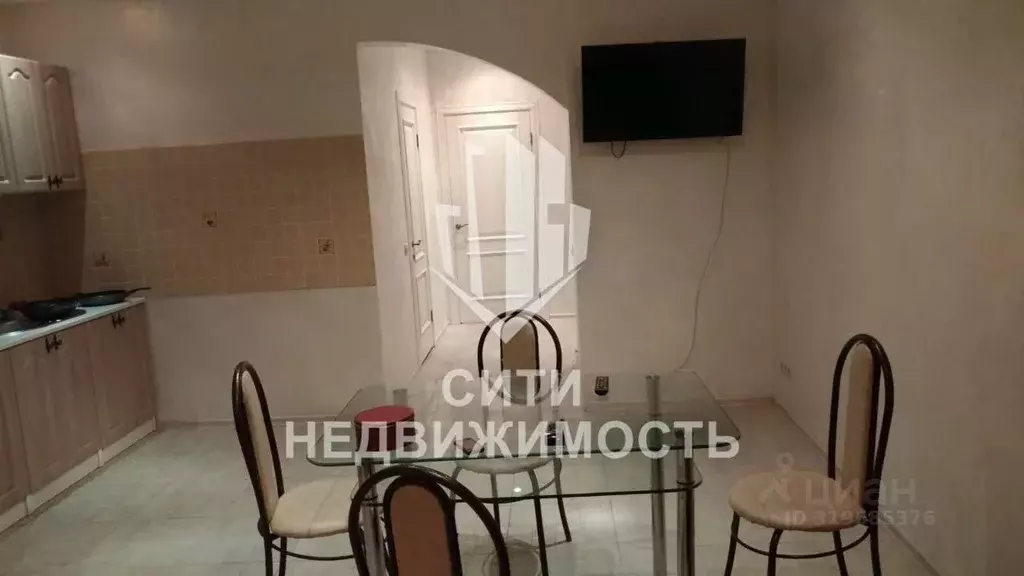 3-к кв. Москва пос. Коммунарка, ул. Бачуринская, 17 (120.0 м) - Фото 1