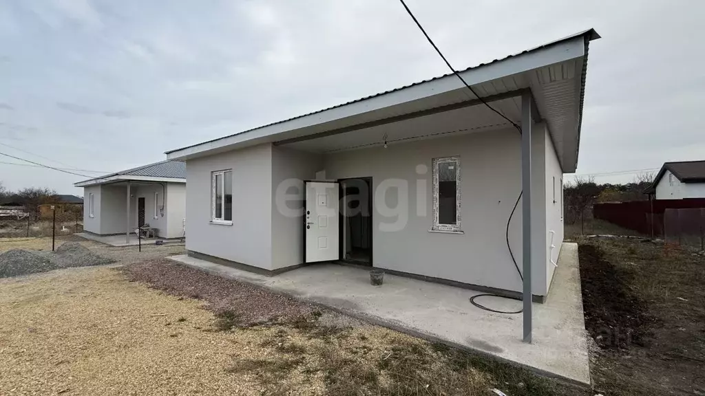 Дом в Крым, Симферопольский район, 3-й массив садовые участки  (100 м) - Фото 2