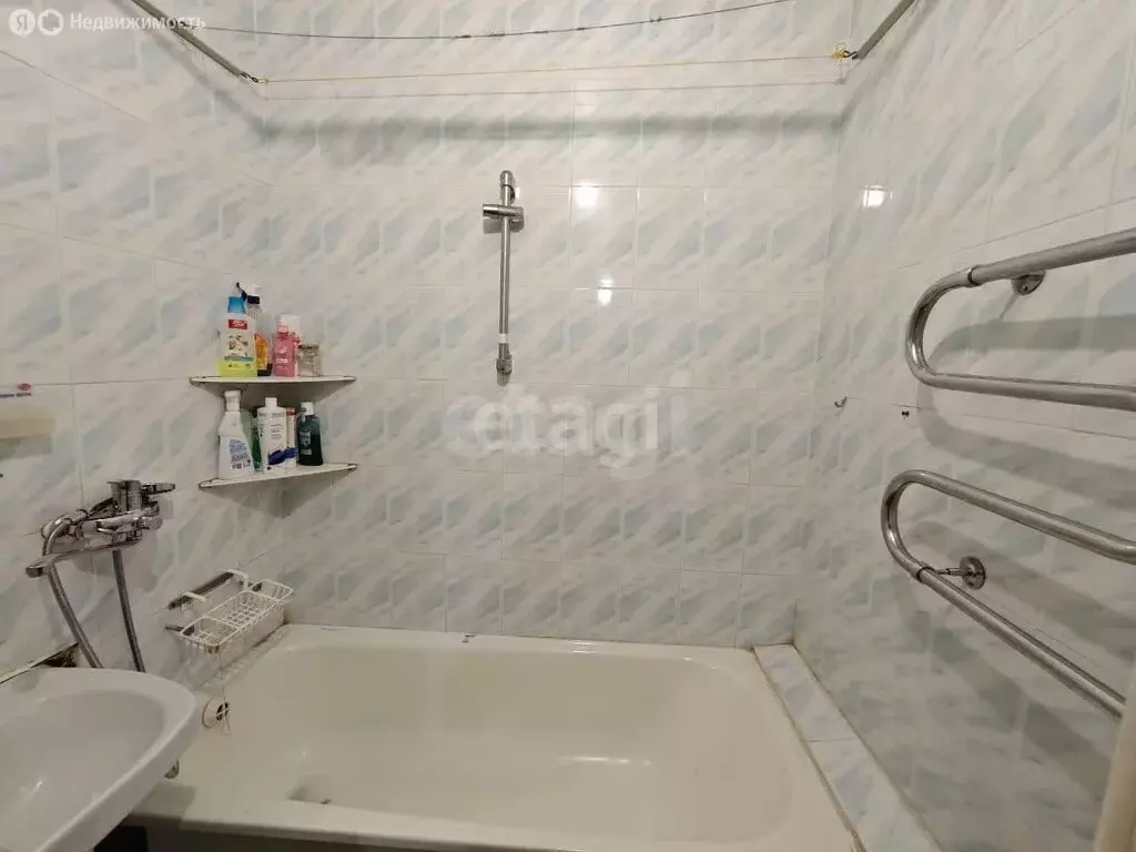 2-комнатная квартира: Астрахань, улица Косиора, 16к1 (49.3 м) - Фото 1