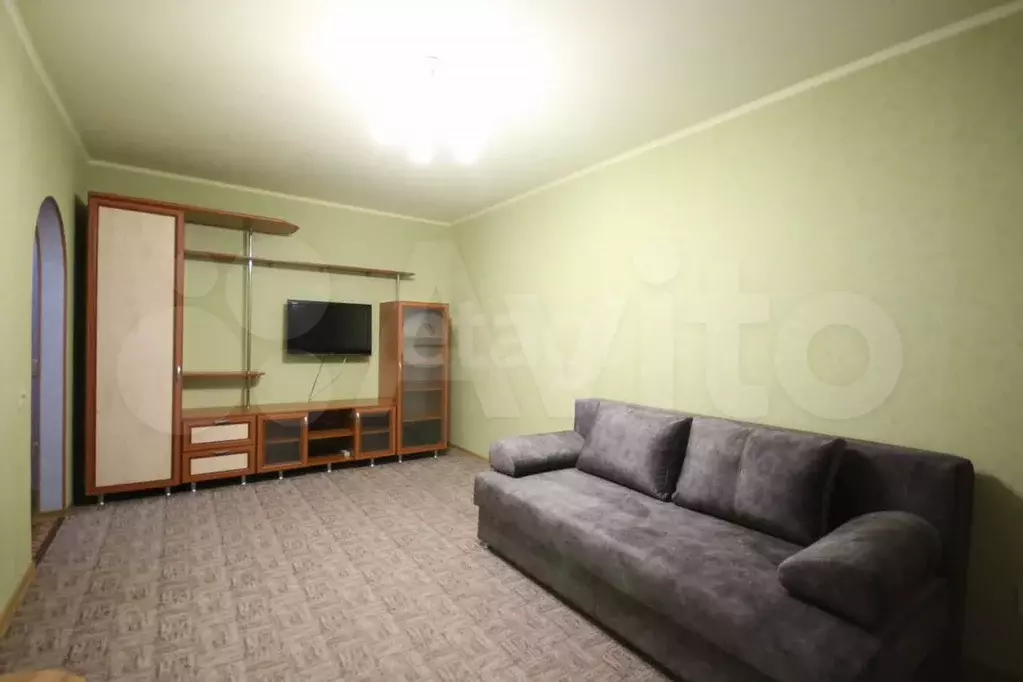 1-к. квартира, 38 м, 4/10 эт. - Фото 0