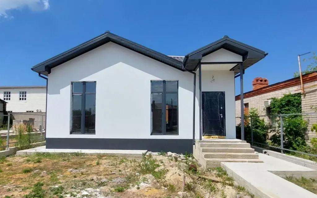 Дом в Краснодарский край, Темрюк ул. Цыбренко, 5 (110 м) - Фото 1