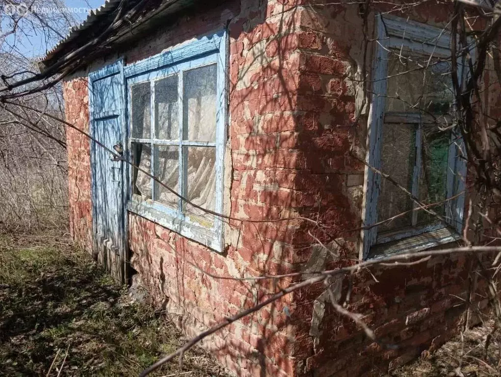 Дом в Каменск-Шахтинский, улица 1-я Линия (17.6 м) - Фото 1