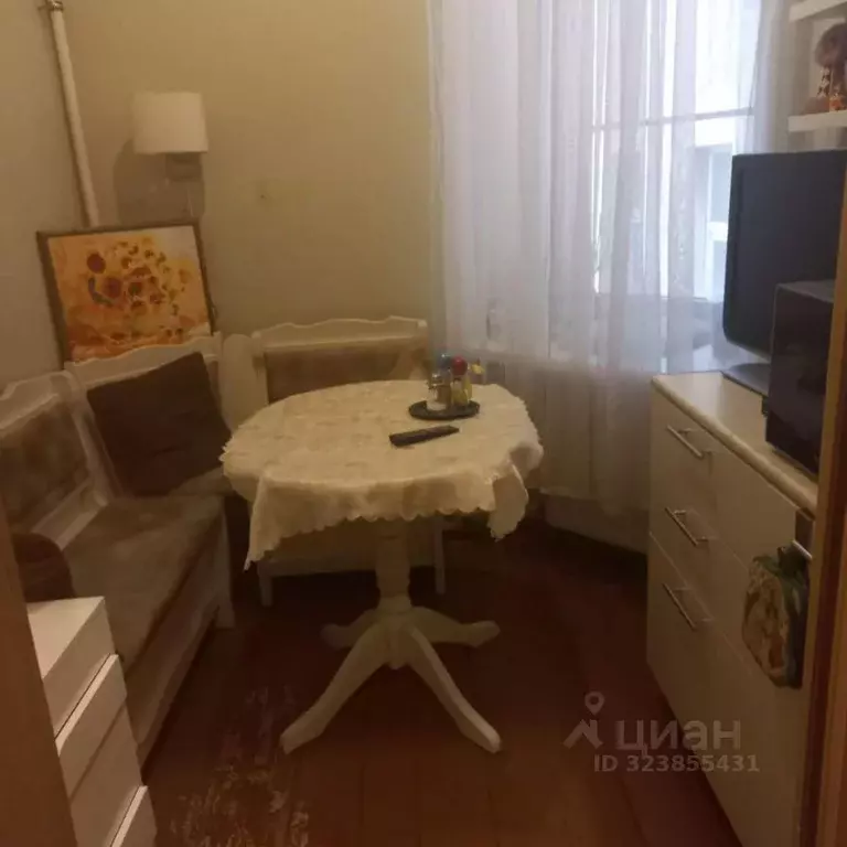 2-к кв. Санкт-Петербург 8-я Васильевского острова линия, 75 (54.4 м) - Фото 1