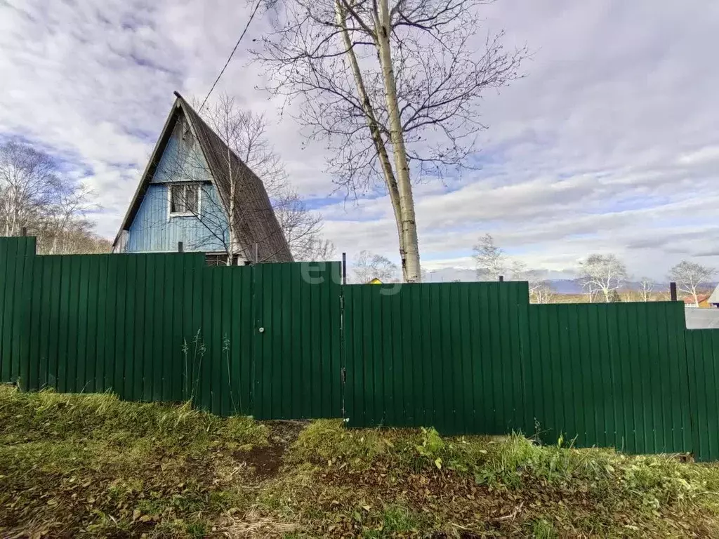 Дом в Камчатский край, Елизовский район, Голубичка СНТ  (30 м) - Фото 1