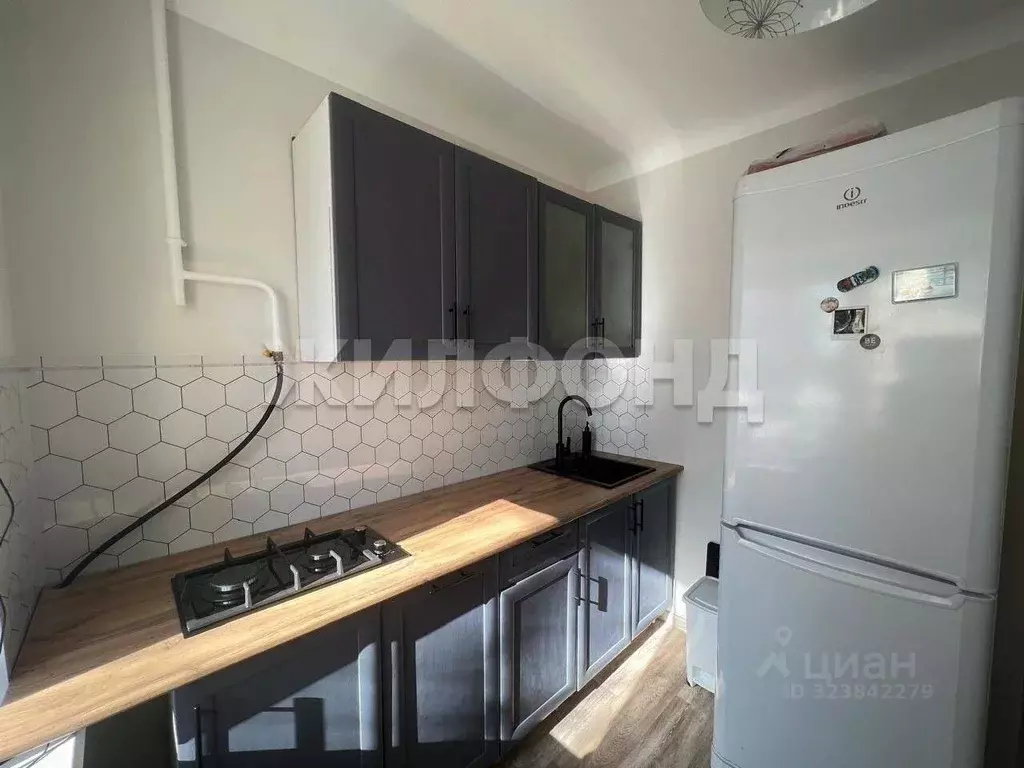 1-к кв. Томская область, Томск просп. Фрунзе, 218 (31.5 м) - Фото 1