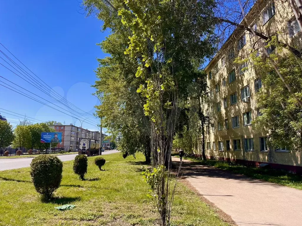 Комната 17,5 м в 4-к., 1/5 эт. - Фото 1