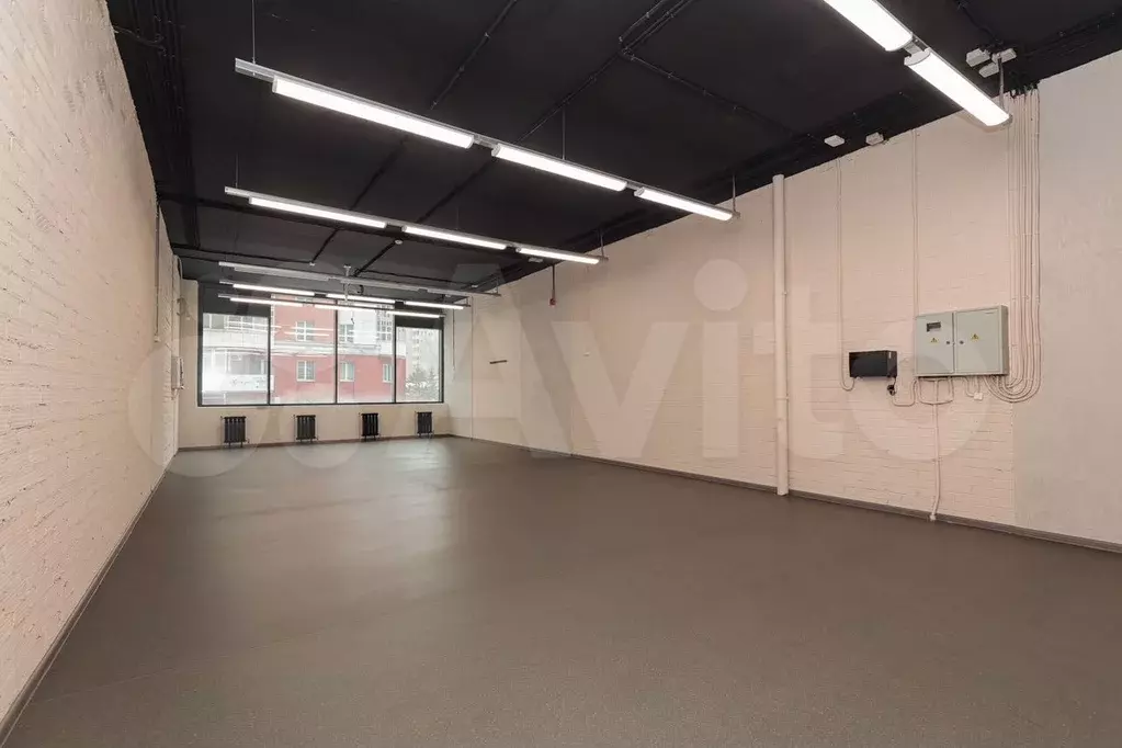Продам помещение свободного назначения, 1750 м - Фото 0