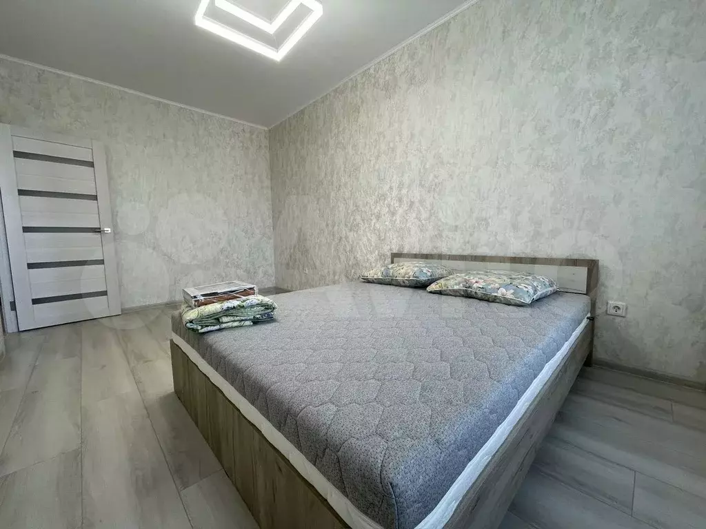 1-к. квартира, 40 м, 4/15 эт. - Фото 0