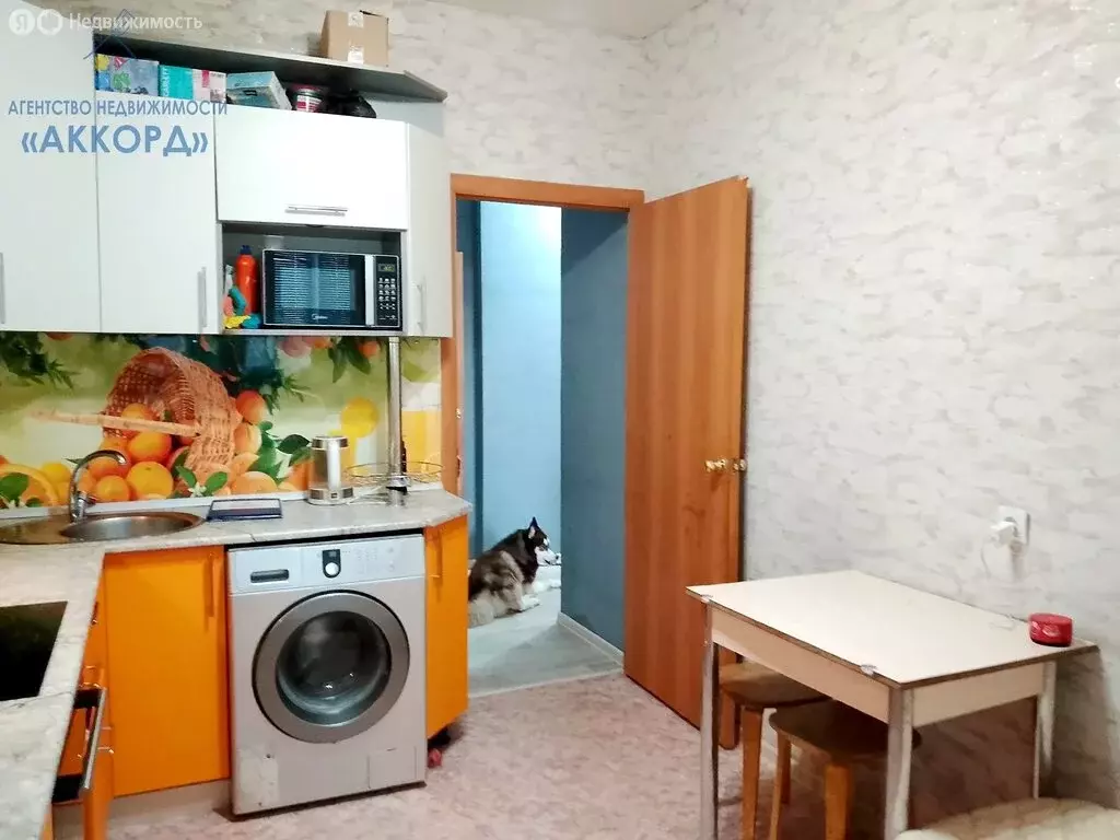 3-комнатная квартира: Бийск, Ленинградская улица, 38 (35 м) - Фото 0