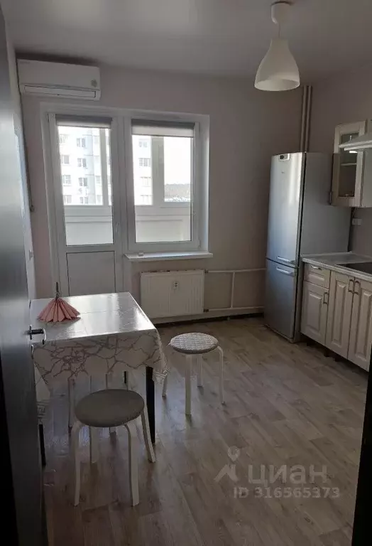 1-к кв. Ростовская область, Ростов-на-Дону ул. Петренко, 3 (38.0 м) - Фото 1