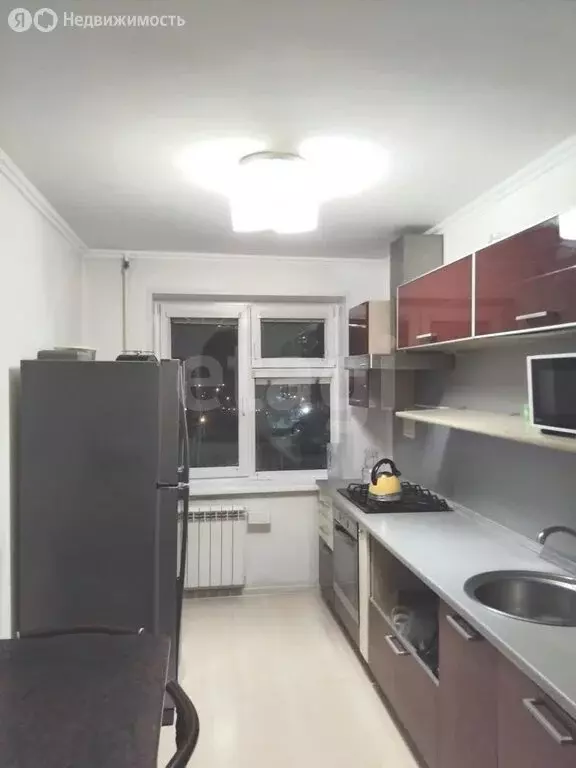 3-комнатная квартира: Якутск, улица Кулаковского, 12 (62.4 м) - Фото 1