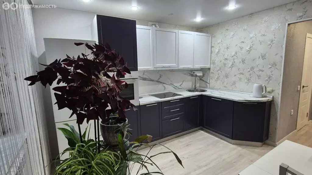 2-комнатная квартира: Омск, улица Яковлева, 8 (57 м) - Фото 2