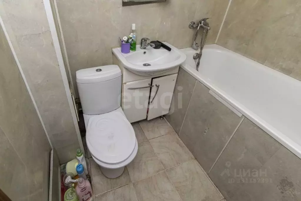 1-к кв. Тюменская область, Тюмень Холодильная ул., 134а (34.6 м) - Фото 1