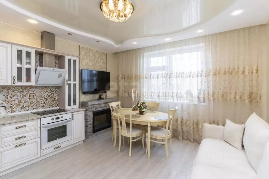 2-к кв. Тюменская область, Тюмень ул. Николая Зелинского, 16 (69.2 м) - Фото 1