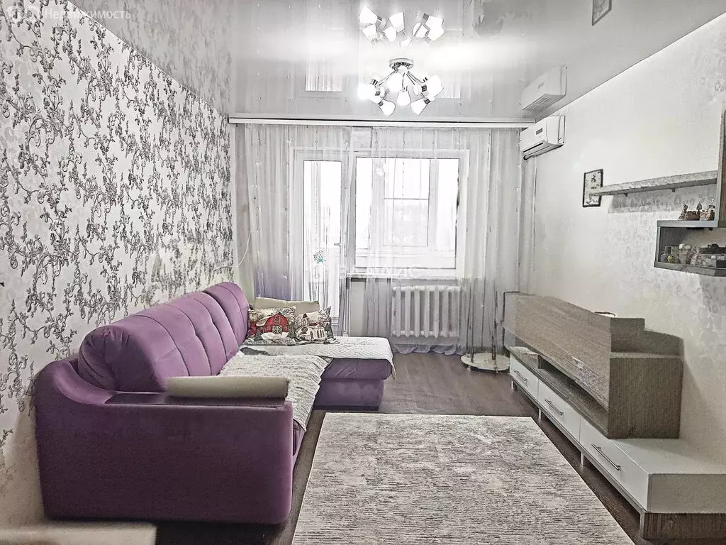 3-комнатная квартира: Волгоград, улица Академика Павлова, 8 (75.4 м) - Фото 1