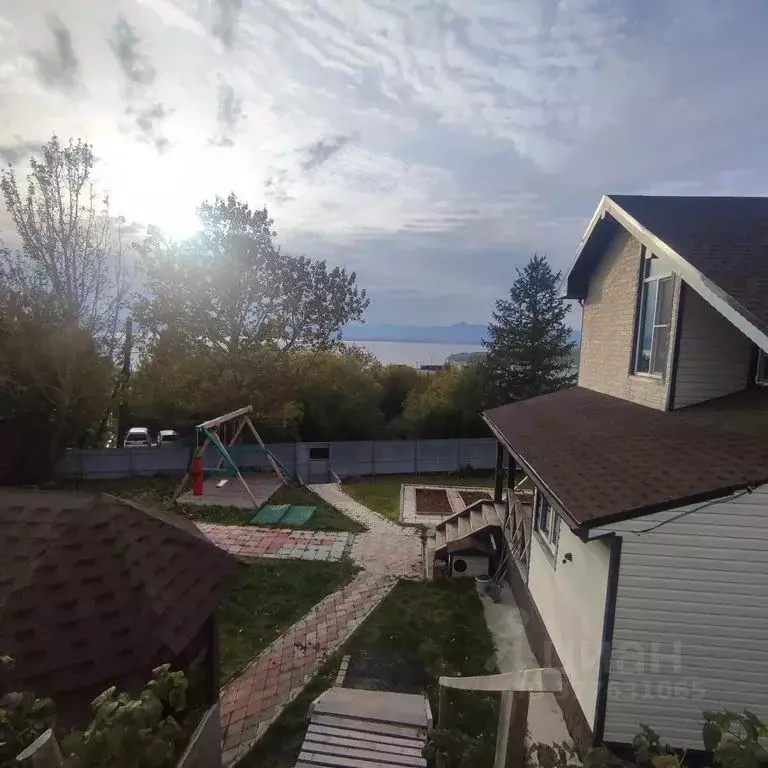 Дом в Камчатский край, Петропавловск-Камчатский ул. Беринга, 98А (70 ... - Фото 2