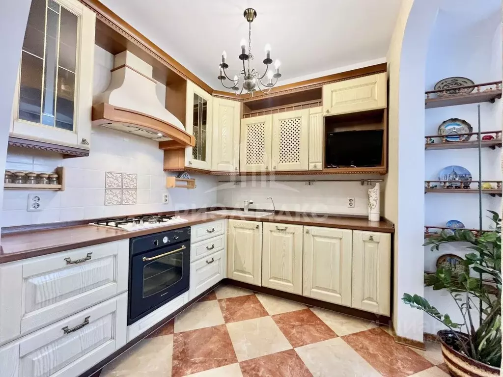 2-к кв. Брянская область, Брянск ул. Ромашина, 6 (74.4 м) - Фото 0
