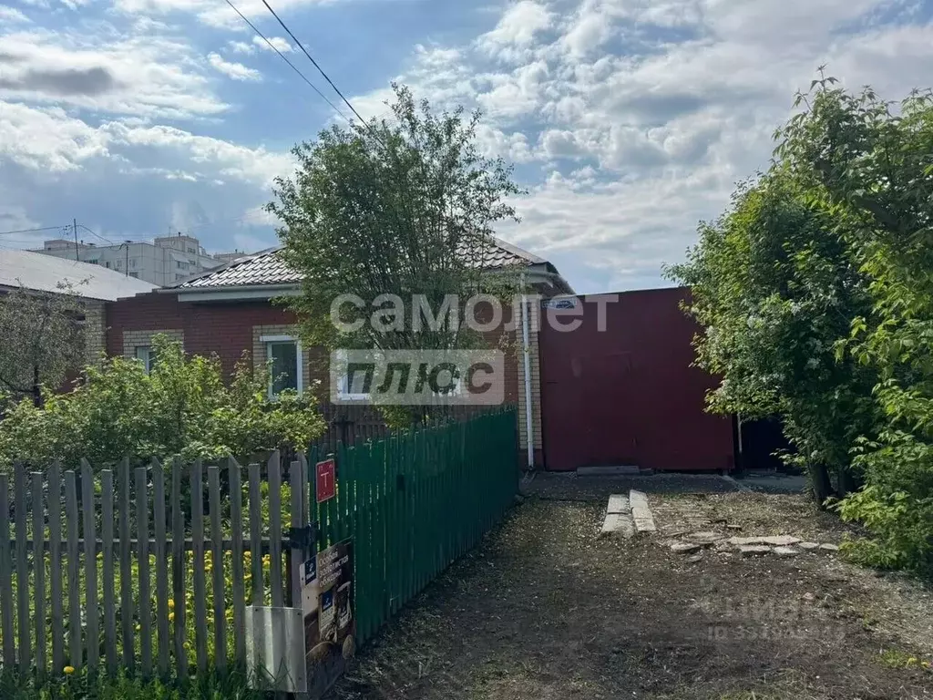 Дом в Омская область, Омск ул. 18-я Линия, 52 (104 м) - Фото 0