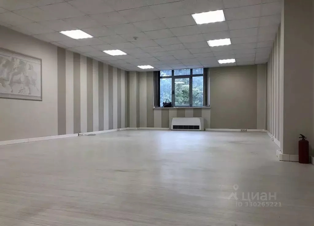 Офис в Краснодарский край, Краснодар ул. Имени Дзержинского, 7 (60 м) - Фото 1