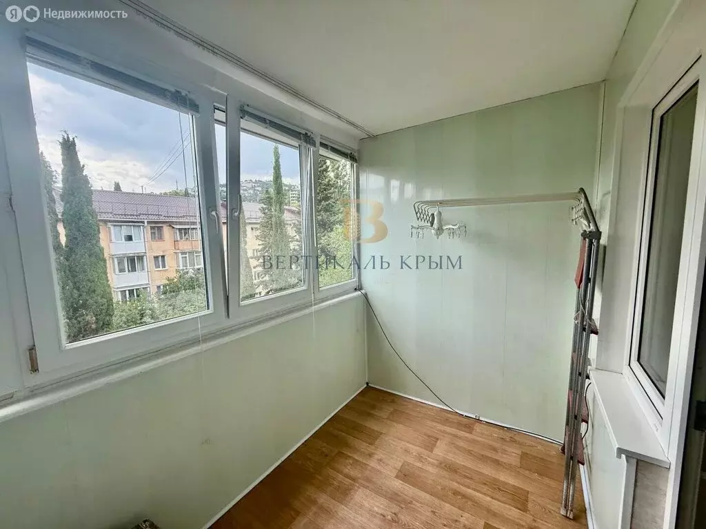 2-комнатная квартира: Ялта, Киевская улица, 11 (51 м) - Фото 1