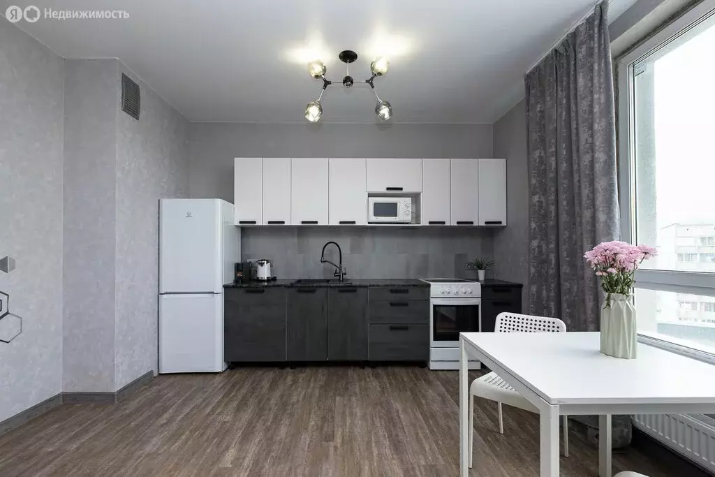 3-комнатная квартира: Новосибирск, улица Забалуева, 3/1 (67.4 м) - Фото 0