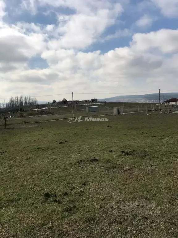 Участок в Крым, Симферопольский район, Трудовское с/пос, с. Лазаревка  ... - Фото 2