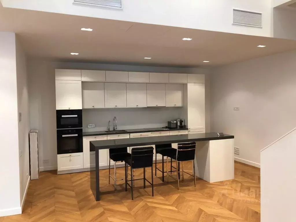 2-к кв. Москва Никольская ул., 10/2С2б (132.2 м) - Фото 2