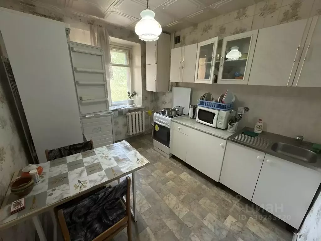 3-к кв. Кировская область, Киров ул. Защитников Отечества, 37 (60.0 м) - Фото 1