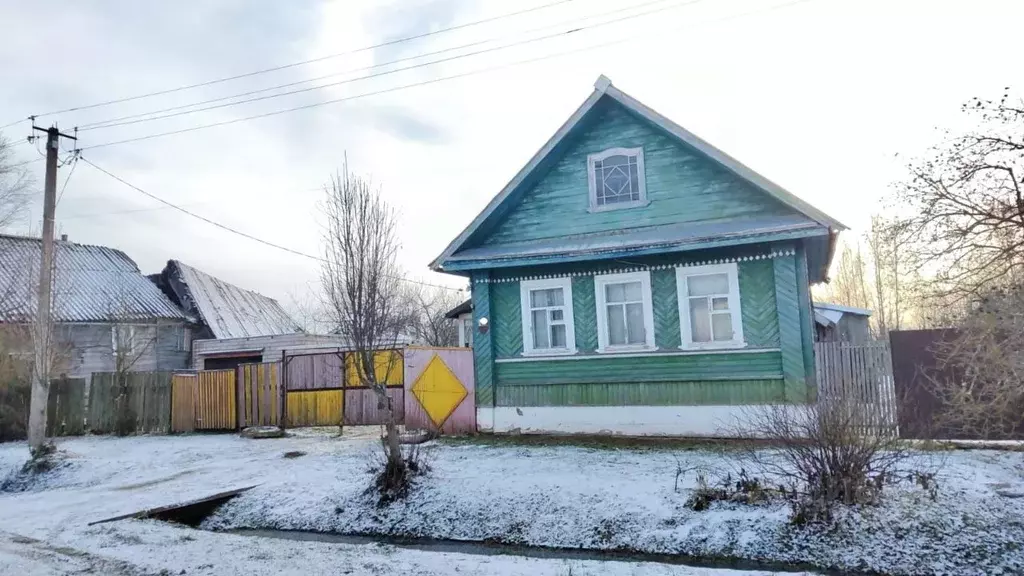 Дом в Новгородская область, Новгородский район, Савинское с/пос, д. ... - Фото 1