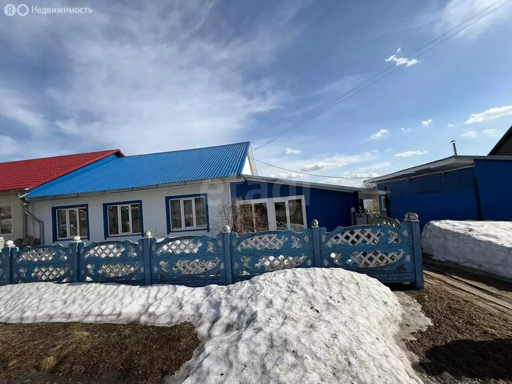 3-комнатная квартира: посёлок городского типа Козулька, Рабочая улица, ... - Фото 1