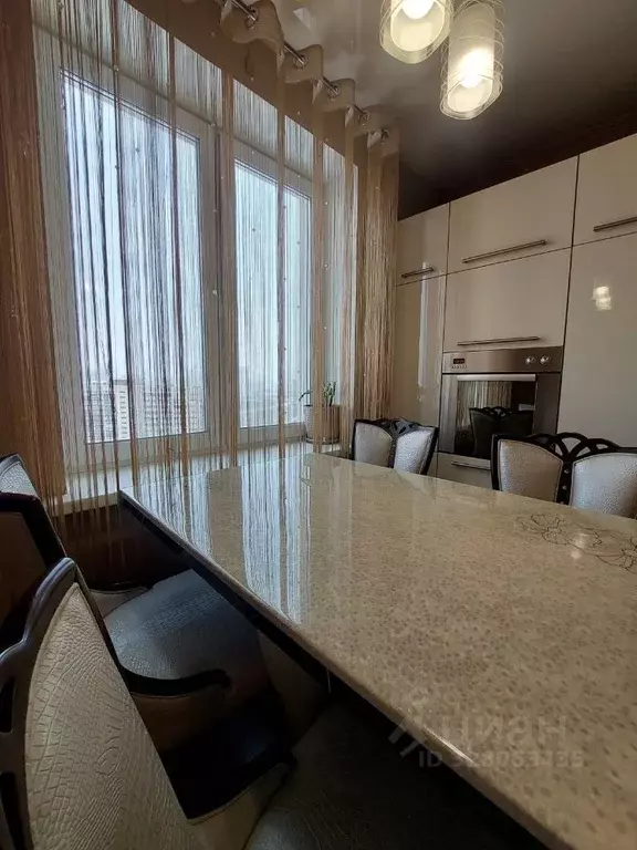 2-к кв. Свердловская область, Екатеринбург ул. Ясная, 22Г (64.3 м) - Фото 2