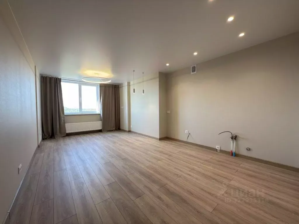 3-к кв. Свердловская область, Екатеринбург ул. Прониной, 43 (80.0 м) - Фото 1