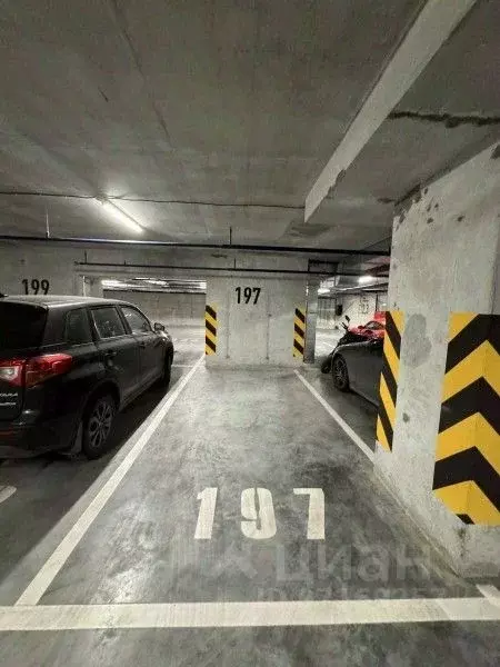 Гараж в Свердловская область, Екатеринбург ул. Азина, 31 (13 м) - Фото 1