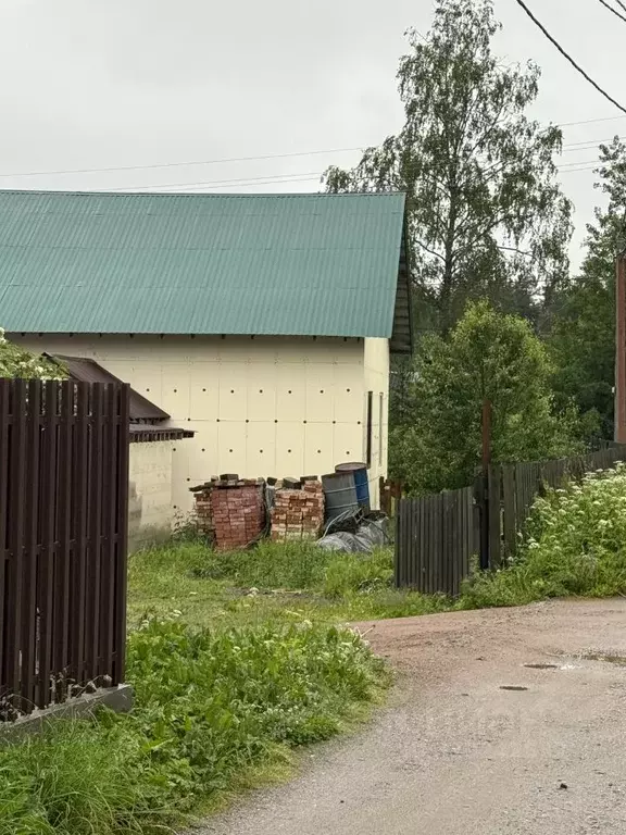 Дом в Ленинградская область, Приозерский район, пос. Мичуринское ул. ... - Фото 1