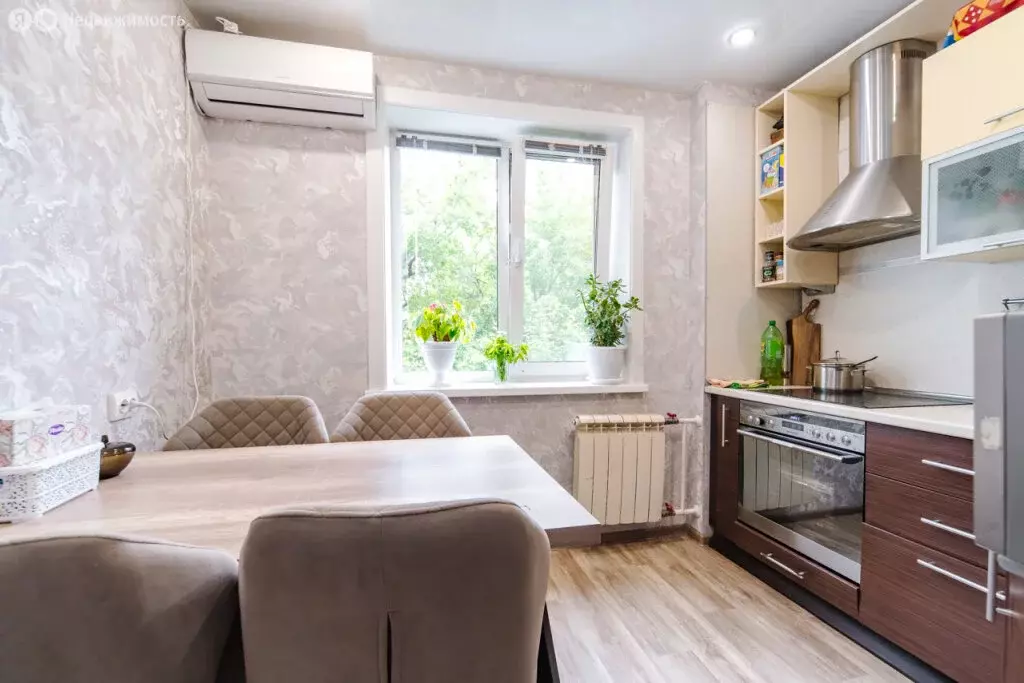 2-комнатная квартира: Благовещенск, улица Горького, 235 (57 м) - Фото 1