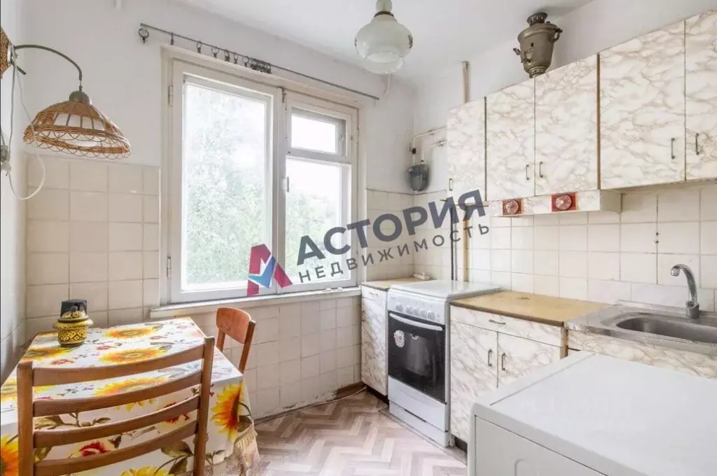 2-к кв. Тульская область, Тула Октябрьская ул., 207 (42.0 м) - Фото 0
