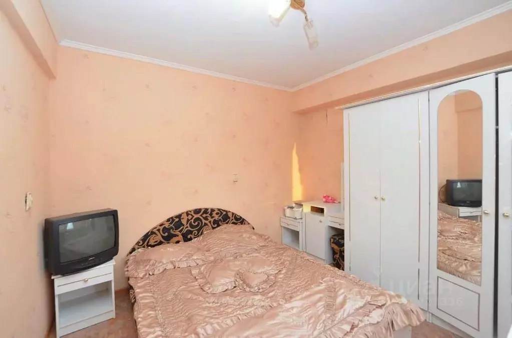 3-к кв. Омская область, Омск просп. Мира, 161е (59.2 м) - Фото 0