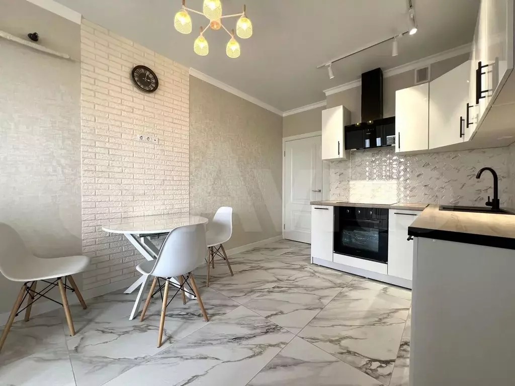1-к. квартира, 40 м, 10/19 эт. - Фото 0