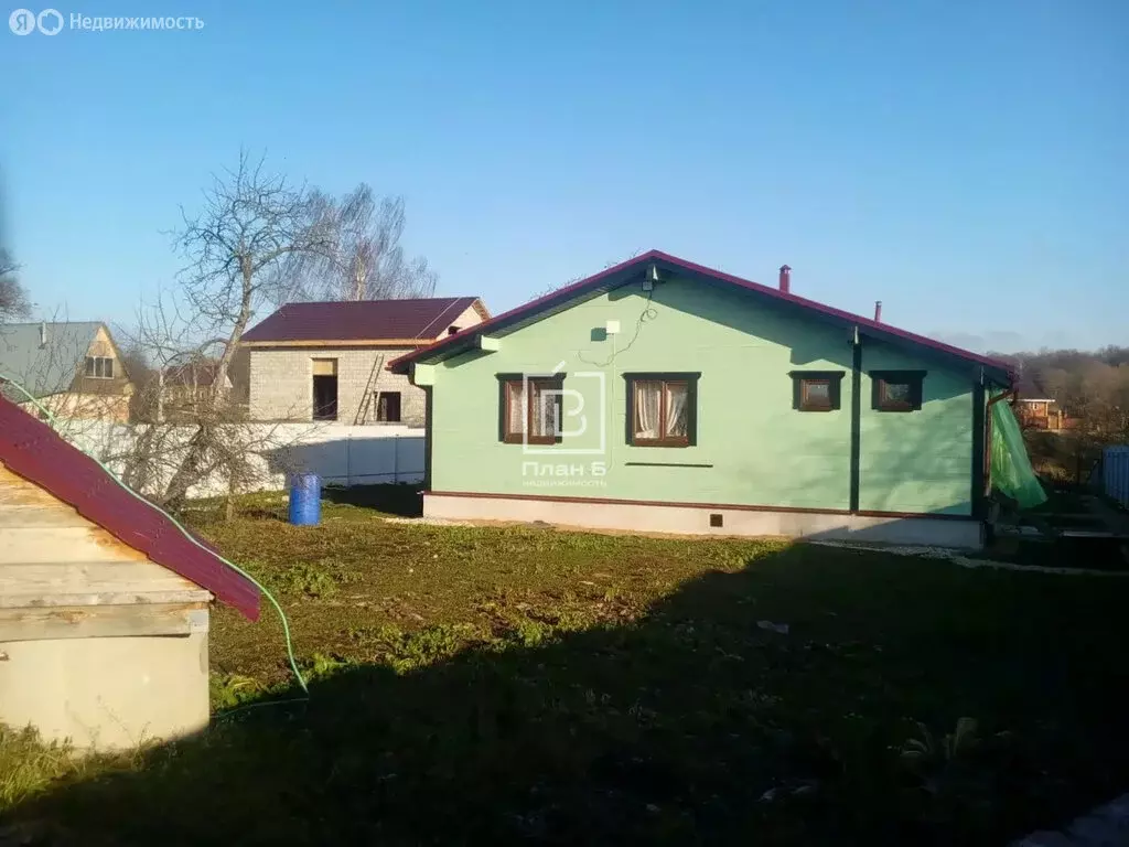 Дом в Тульская область, городской округ Алексин, деревня Мазалки, 11 ... - Фото 1