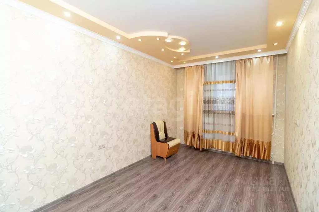 3-к кв. Тюменская область, Тюмень ул. Муравленко, 9 (77.2 м) - Фото 1