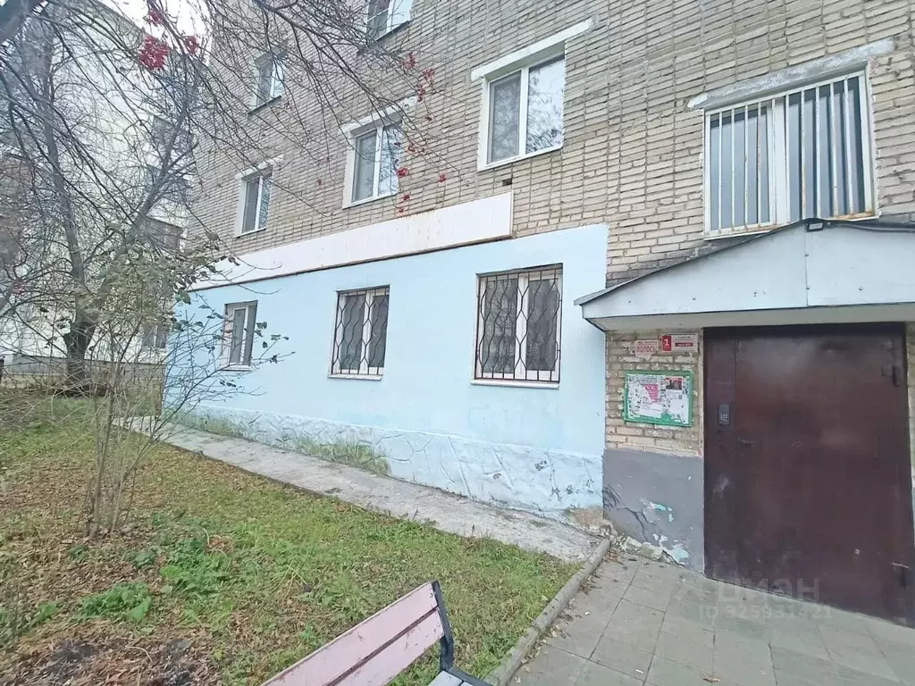 3-к кв. Свердловская область, Алапаевск ул. Братьев Останиных, 28 ... - Фото 2